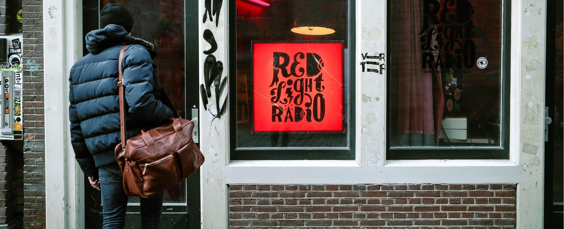 Fashion Bag Store -Fashion Bag Store man 4799906 1920